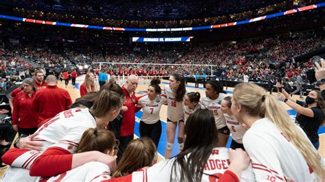 Wisconsin female athletes notify police over private。